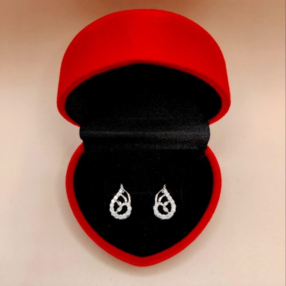 Small earrings for girls